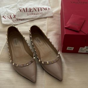 Valentino Rockstud nude patent flats